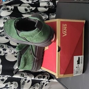 Vans Mid Slip Mte-1 mountain view